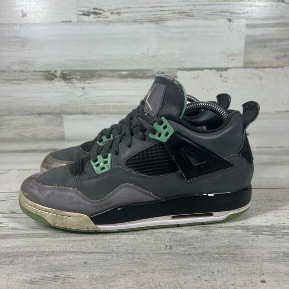 Jordan 4 retro green kids 7 Womens 8.5 - Picture 2 of 8